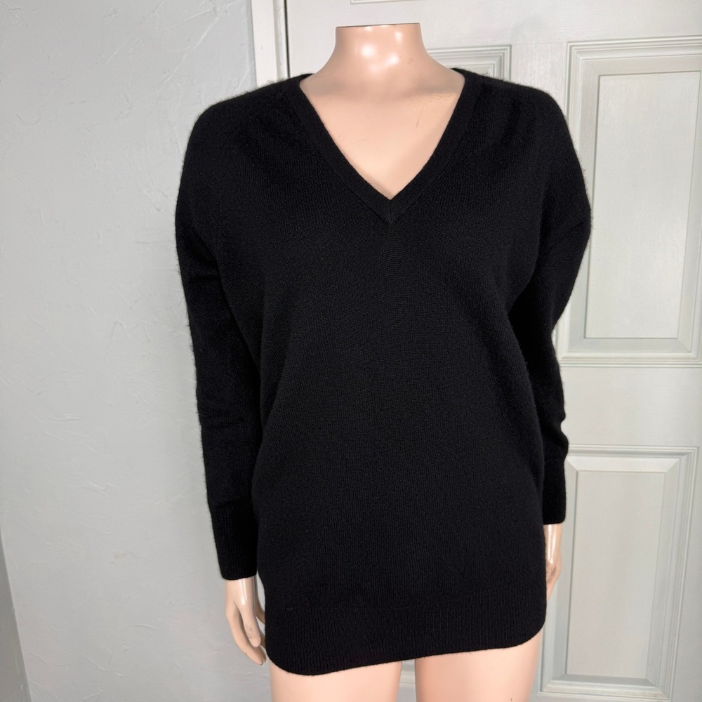 Equipment Femme Cashmere Sweater Small V neck Knit Black Designer Vv23